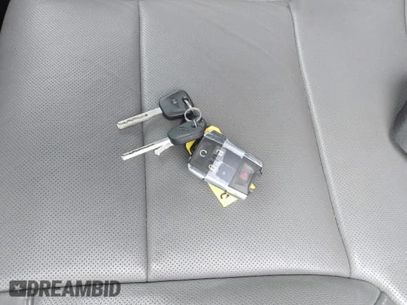 ✅ 2018 Chevrolet Silverado 1500 LTZ • VIN: 3GCUKSEC7JG219819 • Lot: 42834448. Wystawiony na IAAI z przebiegiem 77 237 mil. Bezpłatny archiwum sprzedaży aukcyjnych z USA i szczegółowy raport historii pojazdu na DreamBid. Zdjęcie 11.