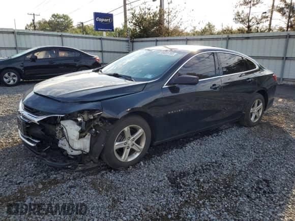 2019 Chevrolet Malibu LS z VIN 1G1ZB5ST2KF140002, wystawiony jako Copart lot #85651785 z przebiegiem 85 861 mil mil oraz Szkoda całkowita • Salvage title. Historia ofert i sprzedaży dostępna na DreamBid. Obrazek 1.