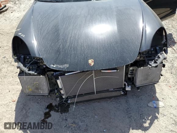 ✅ 2018 Porsche Panamera 4S • VIN: WP0AB2A72JL136149 • Lot: 48059155. Listed on Copart with 38,069 mi. Free auction sales archive from the USA and detailed vehicle history report at DreamBid. Image 11.