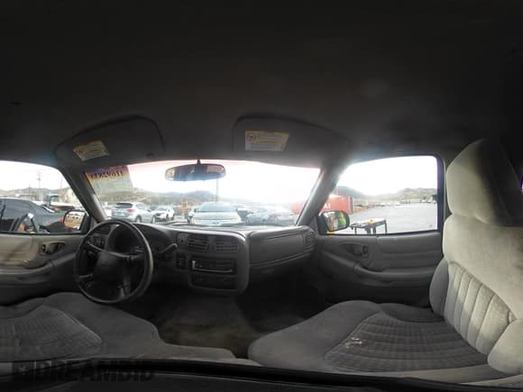 ✅ 2002 Chevrolet S-10 • VIN: 1GCCS19W928137964 • Лот: 41692833. Опубликован ранее на IAAI с пробегом 233 830 миль. Бесплатный доступ к архиву аукционных продаж из США и подробный отчёт об истории автомобиля на DreamBid. Изображение 19.