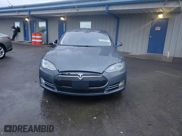 ✅ 2013 Tesla Model S • VIN: 5YJSA1CG7DFP17250 • Lot: 84744335. Listed on Copart with 204,105 mi. Free auction sales archive from the USA and detailed vehicle history report at DreamBid. Image 13.