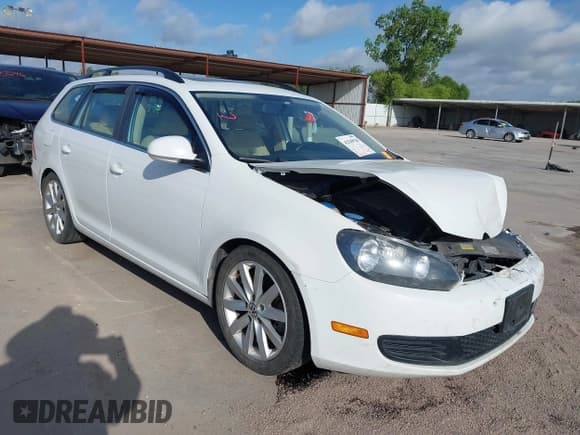 ✅ 2014 Volkswagen Jetta TDI w/Sunroof & Nav • VIN: 3VWPL7AJ0EM608544 • Lot: 42549920. Listed on IAAI with 185,900 mi. Free auction sales archive from the USA and detailed vehicle history report at DreamBid. Image 1.