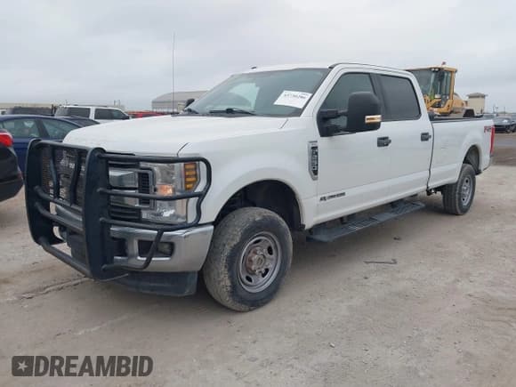 ✅ 2019 Ford F-250 XL • VIN: 1FT7W2BT6KEF52768 • Lot: 43730286. Listed on IAAI with 173,746 mi. Free auction sales archive from the USA and detailed vehicle history report at DreamBid. Image 17.