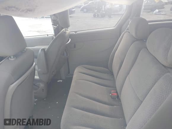 ✅ 2005 Chrysler Town & Country • VIN: 1C4GP45R35B391441 • Lot: 42867785. Listed on IAAI with 266,017 mi. Free auction sales archive from the USA and detailed vehicle history report at DreamBid. Image 8.