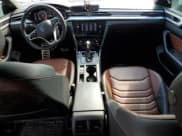 ✅ 2021 Volkswagen Arteon SEL R-Line • VIN: WVWSR7AN1ME012510 • Лот: 72246283. Опубликован ранее на Copart с пробегом 23 591 миль. Бесплатный доступ к архиву аукционных продаж из США и подробный отчёт об истории автомобиля на DreamBid. Изображение 8.