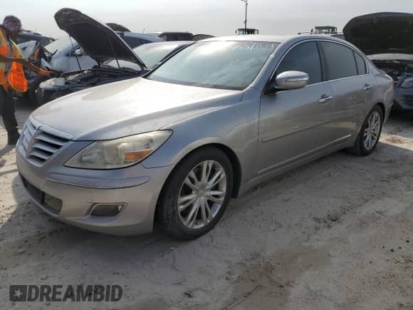 2011 Hyundai Genesis z VIN KMHGC4DF7BU129176, wystawiony jako Copart lot #75572634 z przebiegiem Nie podano mil oraz Szkoda całkowita • Salvage title. Historia ofert i sprzedaży dostępna na DreamBid. Obrazek 1.