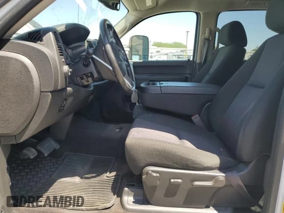 ✅ 2012 Chevrolet Silverado 2500HD LT • VIN: 1GC1KXC8XCF240442 • Лот: 60164155. Опубликован ранее на Copart с пробегом 99 920 миль. Бесплатный доступ к архиву аукционных продаж из США и подробный отчёт об истории автомобиля на DreamBid. Изображение 7.