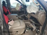 ✅ 2002 Mercury Mountaineer • VIN: 4M2ZU86W62ZJ18925 • Lot: 85890375. Wystawiony na Copart z przebiegiem Nie podano. Bezpłatny archiwum sprzedaży aukcyjnych z USA i szczegółowy raport historii pojazdu na DreamBid. Zdjęcie 7.