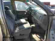 2003 Dodge 1500 ST z VIN 1D7HA18N03S145236, wystawiony jako IAAI lot #41534651 z przebiegiem 297 239 mil mil oraz . Historia ofert i sprzedaży dostępna na DreamBid. Obrazek 5.