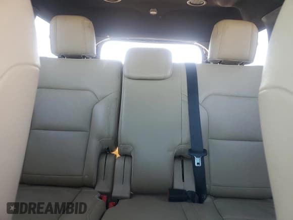 ✅ 2017 Ford Explorer XLT • VIN: 1FM5K8DH1HGA73911 • Lot: 92266835. Wystawiony na Copart z przebiegiem 119 671 mil. Bezpłatny archiwum sprzedaży aukcyjnych z USA i szczegółowy raport historii pojazdu na DreamBid. Zdjęcie 10.