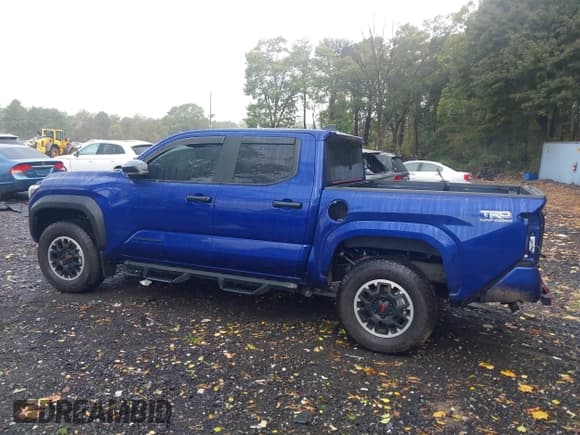 ✅ 2024 Toyota Tacoma SR5 • VIN: 3TMLB5JN6RM016325 • Лот: 43410590. Опубликован ранее на IAAI с пробегом 19 367 миль. Бесплатный доступ к архиву аукционных продаж из США и подробный отчёт об истории автомобиля на DreamBid. Изображение 14.