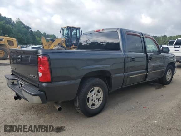 ✅ 2004 Chevrolet Silverado 1500 LS • VIN: 2GCEC13T341336986 • Лот: 61669095. Опубликован ранее на Copart с пробегом 191 413 миль. Бесплатный доступ к архиву аукционных продаж из США и подробный отчёт об истории автомобиля на DreamBid. Изображение 3.