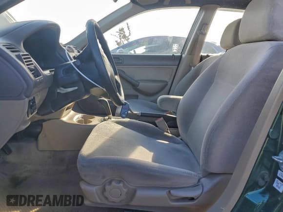 ✅ 2001 Honda Civic EX • VIN: 2HGES26711H531058 • Лот: 93999895. Опубликован ранее на Copart с пробегом 161 900 миль. Бесплатный доступ к архиву аукционных продаж из США и подробный отчёт об истории автомобиля на DreamBid. Изображение 7.