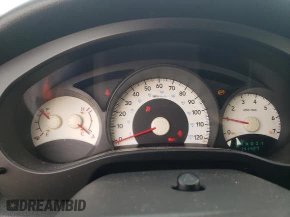 ✅ 2006 Mitsubishi Raider LS • VIN: 1Z7HC22K66S528986 • Lot: 67320235. Wystawiony na Copart z przebiegiem 141 427 mil. Bezpłatny archiwum sprzedaży aukcyjnych z USA i szczegółowy raport historii pojazdu na DreamBid. Zdjęcie 9.