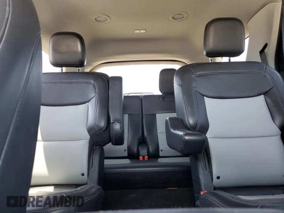 ✅ 2022 Ford Explorer XLT • VIN: 1FMSK7DH2NGC41211 • Lot: 52229645. Wystawiony na Copart z przebiegiem 63 273 mil. Bezpłatny archiwum sprzedaży aukcyjnych z USA i szczegółowy raport historii pojazdu na DreamBid. Zdjęcie 10.