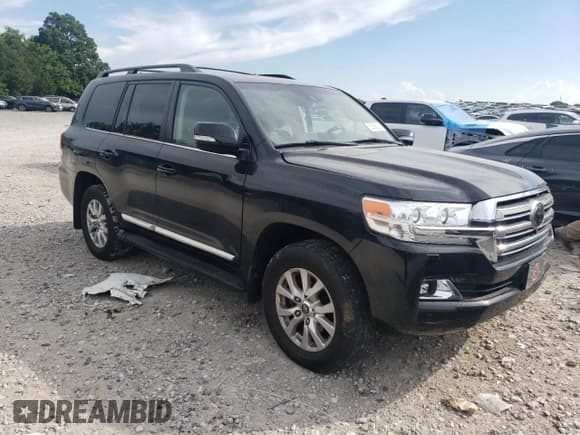 ✅ 2018 Toyota Land Cruiser • VIN: JTMCY7AJ7J4064598 • Лот: 65895265. Опубликован ранее на Copart с пробегом 103 471 миль. Бесплатный доступ к архиву аукционных продаж из США и подробный отчёт об истории автомобиля на DreamBid. Изображение 4.
