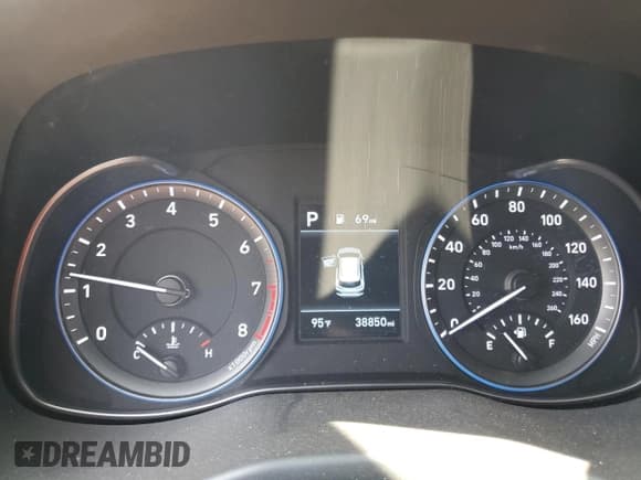 ✅ 2020 Hyundai Kona SEL • VIN: KM8K22AA6LU575038 • Лот: 55038864. Опубликован ранее на Copart с пробегом 38 850 миль. Бесплатный доступ к архиву аукционных продаж из США и подробный отчёт об истории автомобиля на DreamBid. Изображение 9.