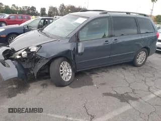 ✅ 2008 Toyota Sienna XLE • VIN: 5TDZK22C28S197590 • Lot: 43736753. Wystawiony na IAAI z przebiegiem 192 395 mil. Bezpłatny archiwum sprzedaży aukcyjnych z USA i szczegółowy raport historii pojazdu na DreamBid. Zdjęcie 2.