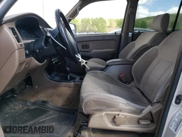 ✅ 1996 Toyota 4Runner SR5 • VIN: JT3HN86R1T0051234 • Lot: 55867665. Wystawiony na Copart z przebiegiem 357 920 mil. Bezpłatny archiwum sprzedaży aukcyjnych z USA i szczegółowy raport historii pojazdu na DreamBid. Zdjęcie 7.