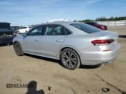 ✅ 2020 Volkswagen Passat SEL • VIN: 1VWCA7A38LC006074 • Lot: 85088445. Wystawiony na Copart z przebiegiem 92 123 mil. Bezpłatny archiwum sprzedaży aukcyjnych z USA i szczegółowy raport historii pojazdu na DreamBid. Zdjęcie 2.
