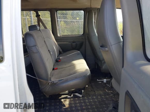 ✅ 2019 Chevrolet Express Passenger LT • VIN: 1GAZGPFG0K1169389 • Lot: 43116990. Wystawiony na IAAI z przebiegiem Nie podano. Bezpłatny archiwum sprzedaży aukcyjnych z USA i szczegółowy raport historii pojazdu na DreamBid. Zdjęcie 8.