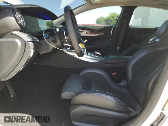 ✅ 2020 Mercedes-Benz AMG GT 53 • VIN: WDD7X6BB2LA015261 • Lot: 80358145. Wystawiony na Copart z przebiegiem 48 603 mil. Bezpłatny archiwum sprzedaży aukcyjnych z USA i szczegółowy raport historii pojazdu na DreamBid. Zdjęcie 7.