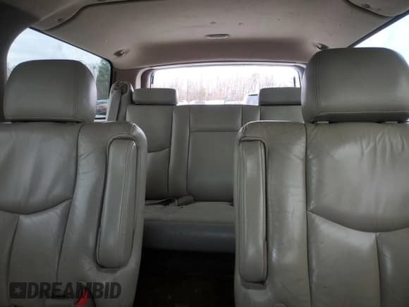 ✅ 2003 Chevrolet Suburban LS • VIN: 3GNEC16Z43G288590 • Лот: 45089865. Опубликован ранее на Copart с пробегом 317 052 миль. Бесплатный доступ к архиву аукционных продаж из США и подробный отчёт об истории автомобиля на DreamBid. Изображение 10.