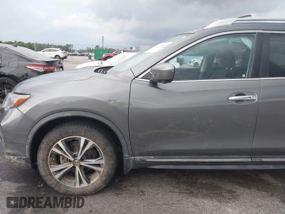 ✅ 2017 Nissan Rogue SL • VIN: JN8AT2MT7HW145402 • Lot: 42377013. Listed on IAAI with 93,421 mi. Free auction sales archive from the USA and detailed vehicle history report at DreamBid. Image 20.