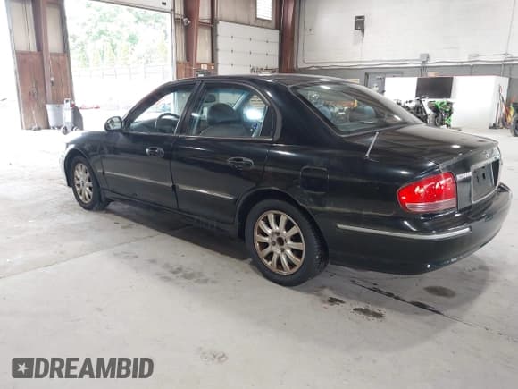 ✅ 2004 Hyundai Sonata GLS • VIN: KMHWF35H44A982135 • Lot: 42640862. Listed on IAAI with 155,339 mi. Free auction sales archive from the USA and detailed vehicle history report at DreamBid. Image 3.
