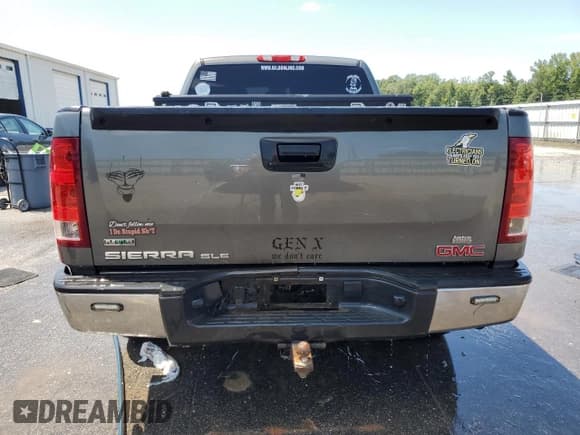 ✅ 2011 GMC Sierra 1500 SLE • VIN: 1GTR1VEA0BZ396111 • Lot: 70116465. Wystawiony na Copart z przebiegiem 176 042 mil. Bezpłatny archiwum sprzedaży aukcyjnych z USA i szczegółowy raport historii pojazdu na DreamBid. Zdjęcie 6.