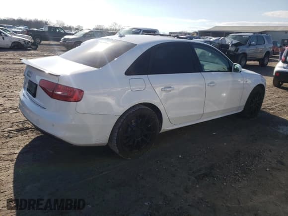 ✅ 2016 Audi A4 Premium • VIN: WAUAFAFL4GN016593 • Lot: 46086343. Listed on Copart with 52,045 mi. Free auction sales archive from the USA and detailed vehicle history report at DreamBid. Image 3.