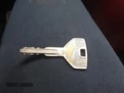 ✅ 1993 Dodge Passenger • VIN: 2B5WB35Y1PK506913 • Lot: 42154670. Wystawiony na IAAI z przebiegiem 100 002 mil. Bezpłatny archiwum sprzedaży aukcyjnych z USA i szczegółowy raport historii pojazdu na DreamBid. Zdjęcie 11.