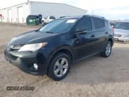 ✅ 2015 Toyota RAV4 XLE • VIN: 2T3RFREV8FW340063 • Lot: 43562223. Wystawiony na IAAI z przebiegiem 108 242 mil. Bezpłatny archiwum sprzedaży aukcyjnych z USA i szczegółowy raport historii pojazdu na DreamBid. Zdjęcie 2.