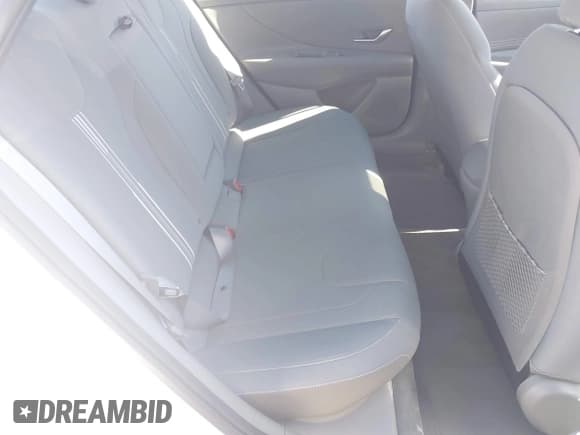 ✅ 2021 Hyundai Elantra SEL • VIN: 5NPLN4AG8MH016537 • Lot: 43635031. Listed on IAAI with 38,786 mi. Free auction sales archive from the USA and detailed vehicle history report at DreamBid. Image 8.