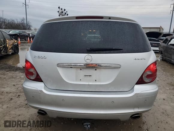 ✅ 2007 Mercedes-Benz R 5.0L • VIN: 4JGCB75E67A036358 • Lot: 86218404. Wystawiony na Copart z przebiegiem 108 194 mil. Bezpłatny archiwum sprzedaży aukcyjnych z USA i szczegółowy raport historii pojazdu na DreamBid. Zdjęcie 6.