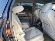 ✅ 2011 Buick Enclave CXL-1 • VIN: 5GAKRBEDXBJ347632 • Lot: 90681155. Wystawiony na Copart z przebiegiem 256 109 mil. Bezpłatny archiwum sprzedaży aukcyjnych z USA i szczegółowy raport historii pojazdu na DreamBid. Zdjęcie 11.