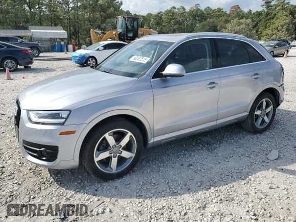 ✅ 2015 Audi Q3 Premium Plus • VIN: WA1EFCFS3FR005836 • Lot: 90062515. Listed on Copart with 91,260 mi. Free auction sales archive from the USA and detailed vehicle history report at DreamBid. Image 1.