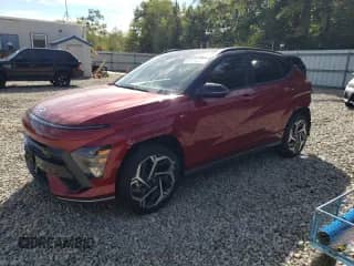 2024 Hyundai Kona N Line с VIN KM8HACA38RU071328, выставлен на аукционе Copart как лот 81124845 с пробегом 5 748 миль миль и Списание • Salvage title. История ставок и продаж доступна на DreamBid. Изображение 1.