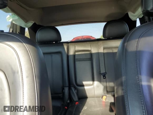 ✅ 2012 Chevrolet Captiva Sport LTZ • VIN: 3GNFL4E58CS655184 • Lot: 70259394. Wystawiony na Copart z przebiegiem 107 819 mil. Bezpłatny archiwum sprzedaży aukcyjnych z USA i szczegółowy raport historii pojazdu na DreamBid. Zdjęcie 10.