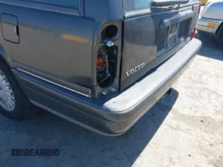 ✅ 1995 Volvo 960 • VIN: YV1KW9614S1026233 • Lot: 42447513. Wystawiony na IAAI z przebiegiem 115 814 mil. Bezpłatny archiwum sprzedaży aukcyjnych z USA i szczegółowy raport historii pojazdu na DreamBid. Zdjęcie 6.