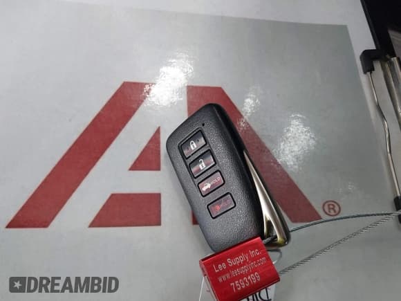 ✅ 2015 Lexus ES 330 • VIN: JTHBK1GG2F2209229 • Lot: 43398205. Wystawiony na IAAI z przebiegiem 47 040 mil. Bezpłatny archiwum sprzedaży aukcyjnych z USA i szczegółowy raport historii pojazdu na DreamBid. Zdjęcie 11.