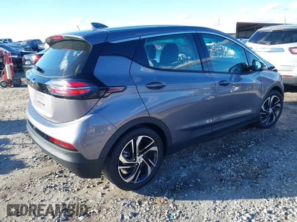 ✅ 2023 Chevrolet Bolt EV 2LT • VIN: 1G1FX6S06P4151216 • Lot: 40927615. Wystawiony na IAAI z przebiegiem 10 859 mil. Bezpłatny archiwum sprzedaży aukcyjnych z USA i szczegółowy raport historii pojazdu na DreamBid. Zdjęcie 4.