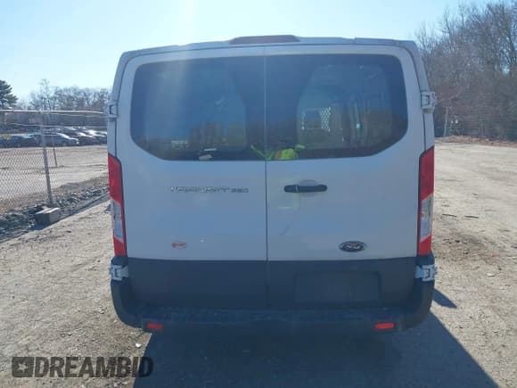 ✅ 2015 Ford Transit Cargo • VIN: 1FTNR1ZM6FKA65780 • Лот: 41682836. Опубликован ранее на IAAI с пробегом 144 338 миль. Бесплатный доступ к архиву аукционных продаж из США и подробный отчёт об истории автомобиля на DreamBid. Изображение 16.
