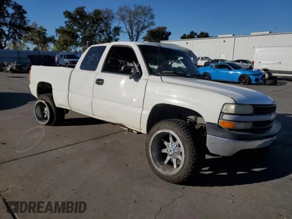 ✅ 2001 Chevrolet Silverado 1500 LS • VIN: 2GCEK19V011346124 • Лот: 85588385. Опубликован ранее на Copart с пробегом 261 139 миль. Бесплатный доступ к архиву аукционных продаж из США и подробный отчёт об истории автомобиля на DreamBid. Изображение 4.