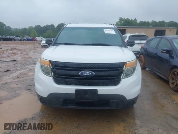 ✅ 2015 Ford Police Interceptor Utility • VIN: 1FM5K8AR7FGB61193 • Lot: 42935779. Wystawiony na IAAI z przebiegiem 115 547 mil. Bezpłatny archiwum sprzedaży aukcyjnych z USA i szczegółowy raport historii pojazdu na DreamBid. Zdjęcie 12.
