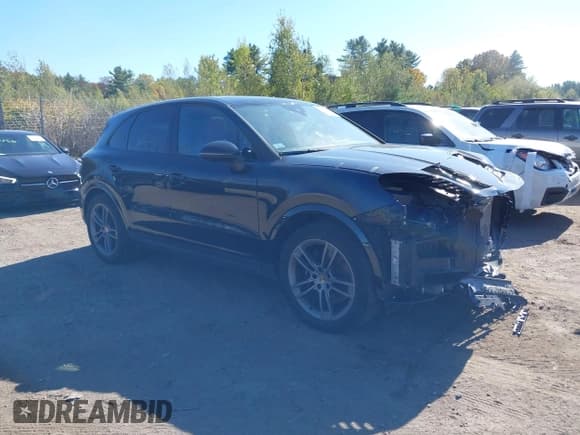 ✅ 2024 Porsche Cayenne • VIN: WP1AA2AY6RDA02454 • Lot: 43369816. Wystawiony na IAAI z przebiegiem 28 705 mil. Bezpłatny archiwum sprzedaży aukcyjnych z USA i szczegółowy raport historii pojazdu na DreamBid. Zdjęcie 1.