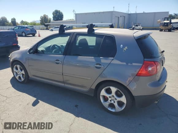 ✅ 2008 Volkswagen Golf GTI • VIN: WVWHV71K38W257756 • Lot: 68793145. Wystawiony na Copart z przebiegiem 181 127 mil. Bezpłatny archiwum sprzedaży aukcyjnych z USA i szczegółowy raport historii pojazdu na DreamBid. Zdjęcie 2.