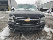 ✅ 2012 Chevrolet Suburban LT • VIN: 1GNSKJE73CR253822 • Lot: 81295254. Wystawiony na Copart z przebiegiem Nie podano. Bezpłatny archiwum sprzedaży aukcyjnych z USA i szczegółowy raport historii pojazdu na DreamBid. Zdjęcie 5.