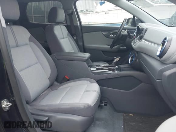 ✅ 2020 Chevrolet Blazer LT • VIN: 3GNKBCRS0LS602359 • Lot: 42235746. Listed on IAAI with 78,835 mi. Free auction sales archive from the USA and detailed vehicle history report at DreamBid. Image 5.