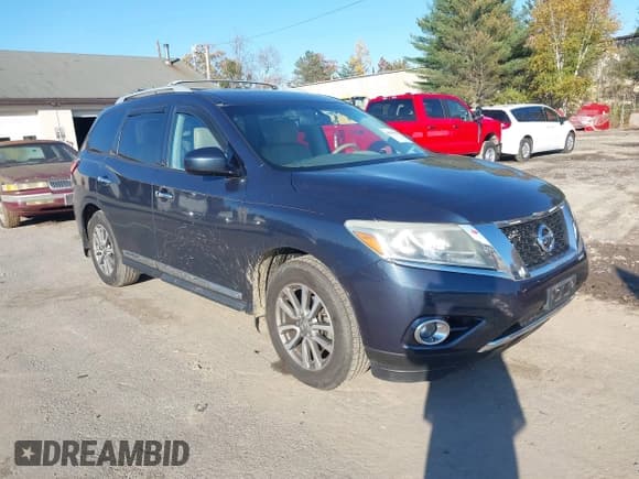 ✅ 2013 Nissan Pathfinder SV • VIN: 5N1AR2MM9DC640369 • Lot: 43531815. Listed on IAAI with 235,883 mi. Free auction sales archive from the USA and detailed vehicle history report at DreamBid. Image 1.